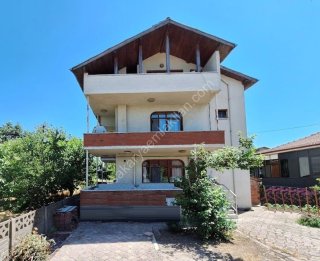 ARİFİYE AŞAĞIKİRAZCA MAHALLESİNDE SATILIK 5+1 MÜSTAKİL EV