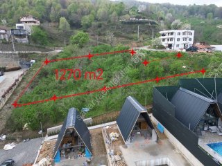 Sapanca’da Sükûnetin Kalbinde Manzaralı 1.270 m² Arsa