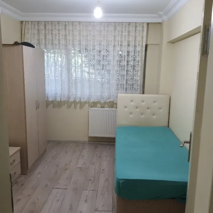 SERDİVAN MAVİ DURAK POLİS KARAKOLU YANI EŞYALI LUX 2+1 DAİRE