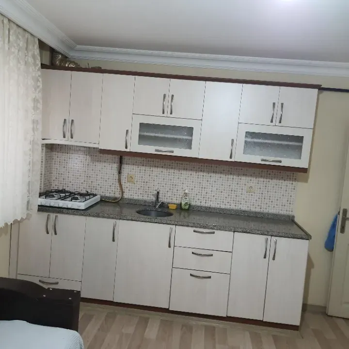 SERDİVAN MAVİ DURAK POLİS KARAKOLU YANI EŞYALI LUX 2+1 DAİRE