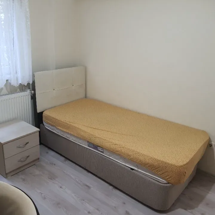 SERDİVAN MAVİ DURAK POLİS KARAKOLU YANI EŞYALI LUX 2+1 DAİRE