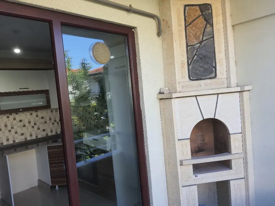 ADAPAZARI TEKELER MH.OZANLAR İLAHİYAT FAK.ARKASINDA 2+1 KAPALI GARAJLI KİRALIK DAİRE