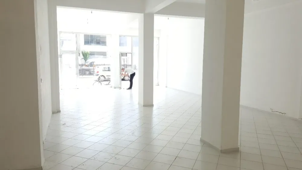 FIRSAT YATIRIMA UYGUN ANA CADDE ÜZERİ KURUMSAL KİRACILI DÜKKAN