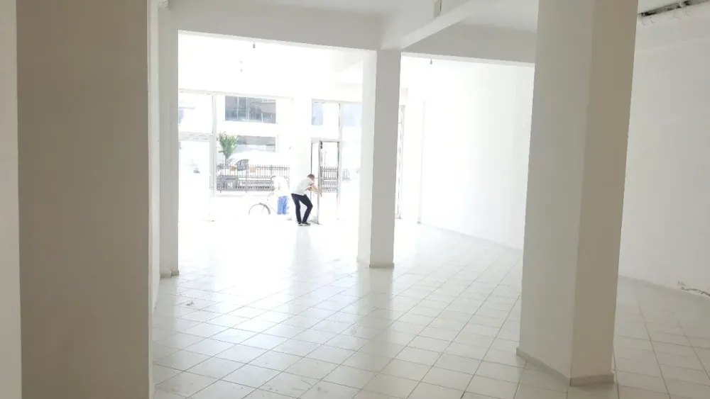 FIRSAT YATIRIMA UYGUN ANA CADDE ÜZERİ KURUMSAL KİRACILI DÜKKAN