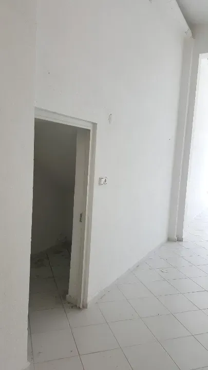 FIRSAT YATIRIMA UYGUN ANA CADDE ÜZERİ KURUMSAL KİRACILI DÜKKAN