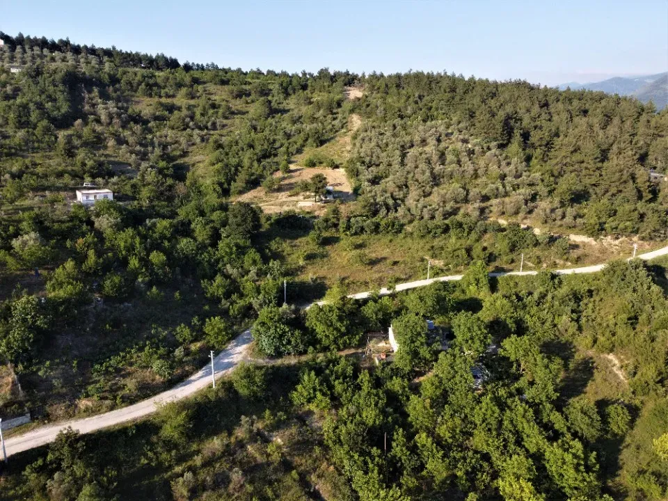 AVCI EMLAK'TAN GEYVE KÖPRÜBAŞI'NDA 1127 m2 MANZARALI TİNY HOUSE VE PREFABRİK İÇİN ARSA