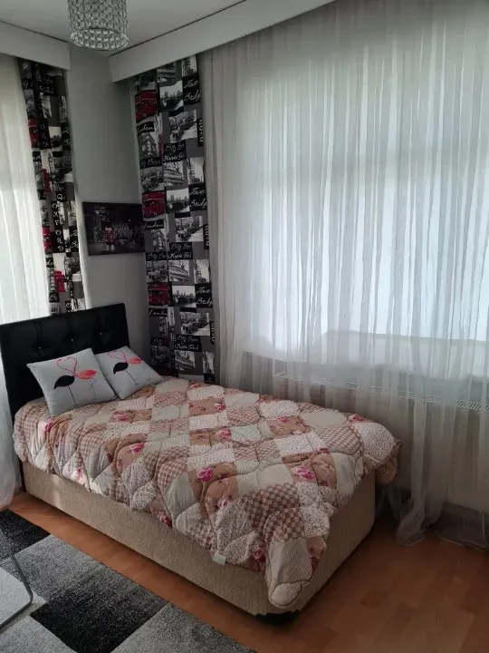 SAKARYA EĞİTİM ARAŞTIRMA HAST.YAKINI KİRALIK 3+1 LUX EŞYALI DAİRE