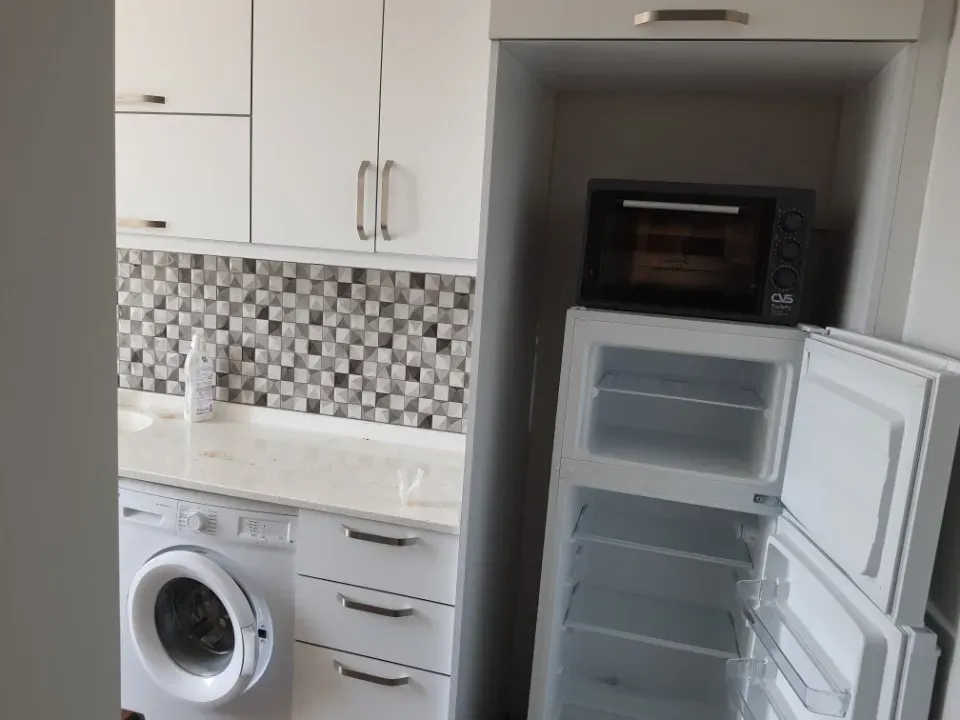 SAKARYA EĞİTİM ARAŞTIRMA HAST.CİVARI SATILIK FUL LUX EŞYALI 2+1 DAİRE