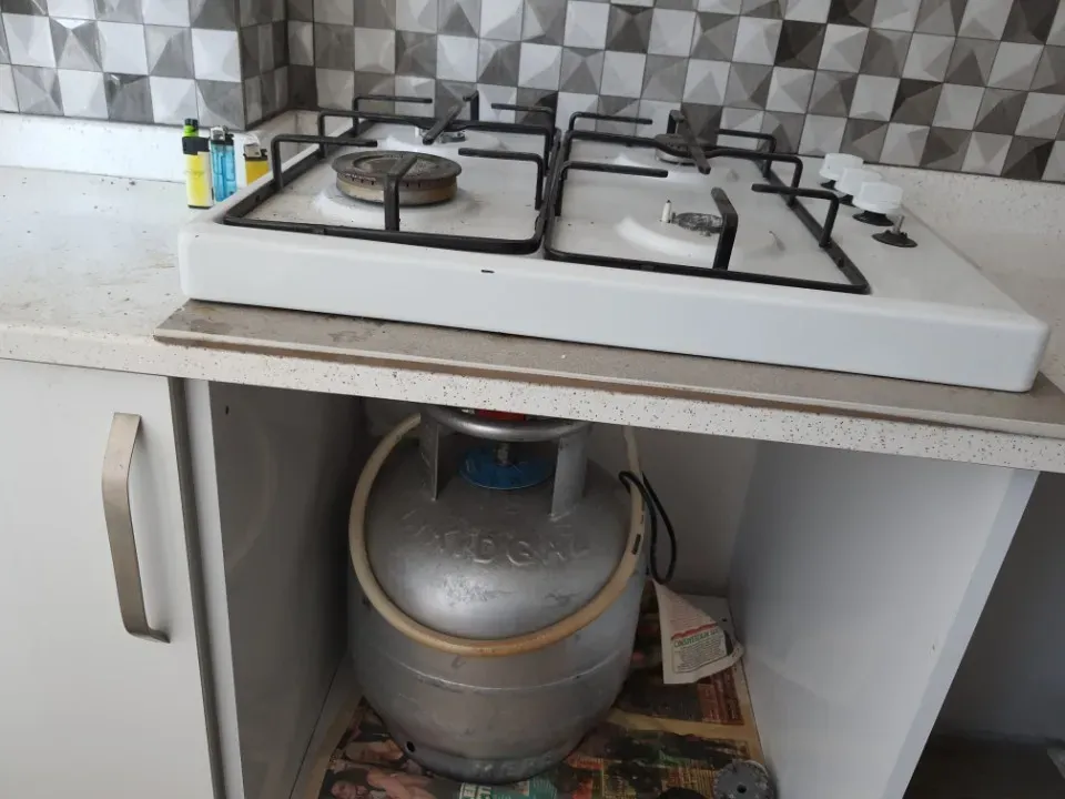 SAKARYA EĞİTİM ARAŞTIRMA HAST.CİVARI SATILIK FUL LUX EŞYALI 2+1 DAİRE