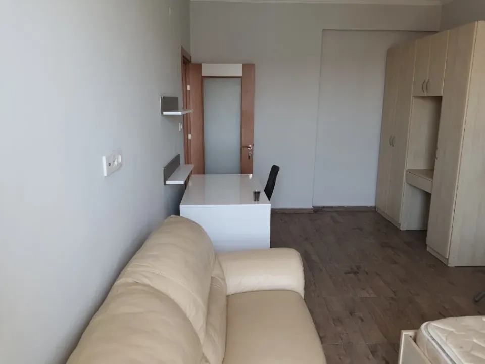 SAKARYA EĞİTİM ARAŞTIRMA HAST.CİVARI SATILIK FUL LUX EŞYALI 2+1 DAİRE