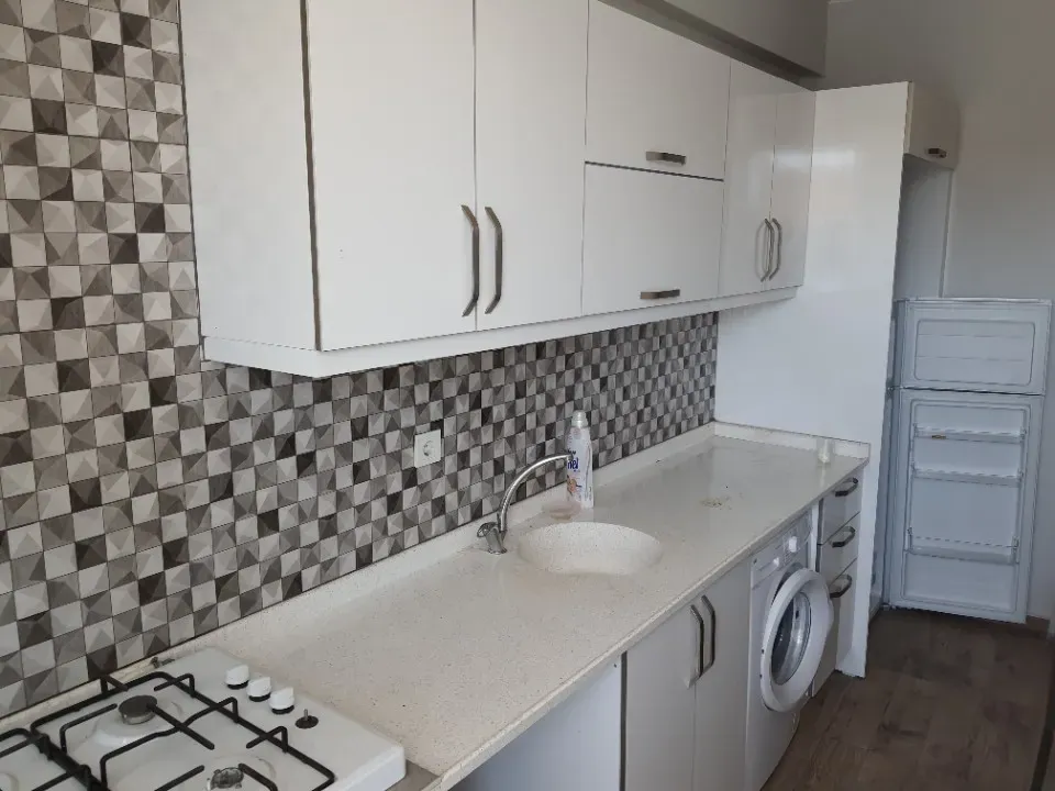 SAKARYA EĞİTİM ARAŞTIRMA HAST.CİVARI FUL LUX EŞYALI KİRALIK 1+1