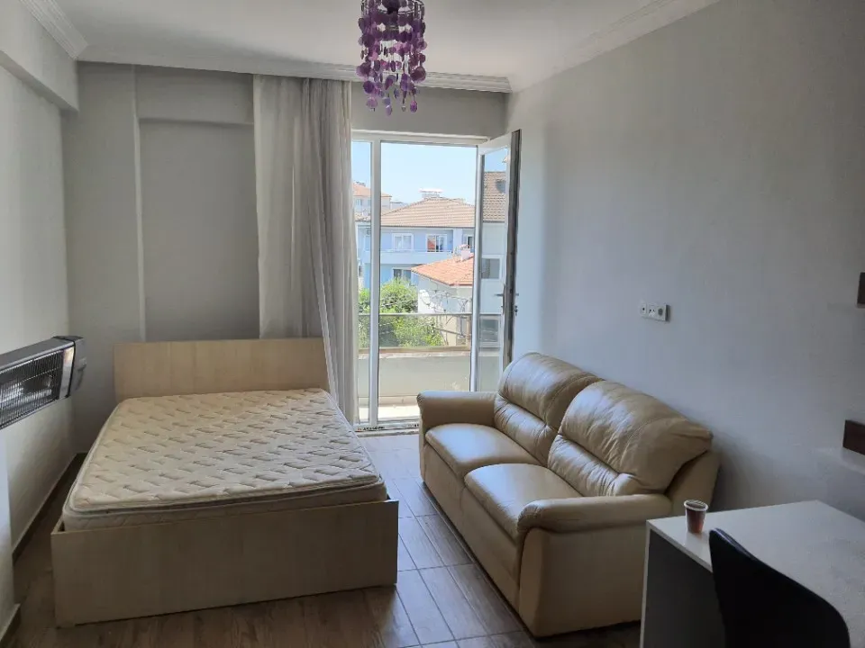 SAKARYA EĞİTİM ARAŞTIRMA HAST.CİVARI FUL LUX EŞYALI KİRALIK 1+1