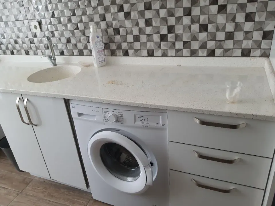 SAKARYA EĞİTİM ARAŞTIRMA HAST.CİVARI FUL LUX EŞYALI KİRALIK 1+1