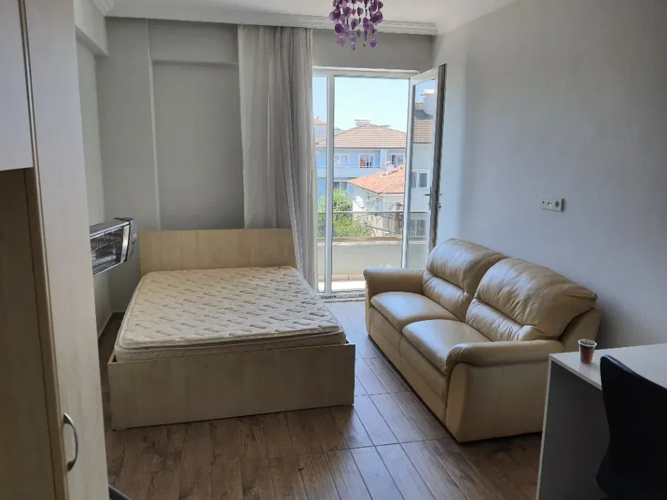 SAKARYA EĞİTİM ARAŞTIRMA HAST.CİVARI FUL LUX EŞYALI KİRALIK 1+1