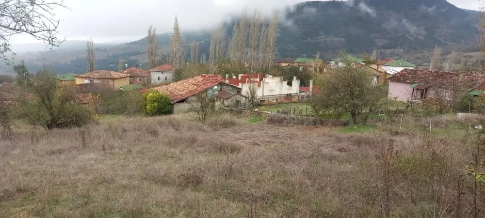 KARACAÖREN’DE 1763 m2 TAMAMI İMARLI MANZARALI KAÇIRILMAYACAK ARSA