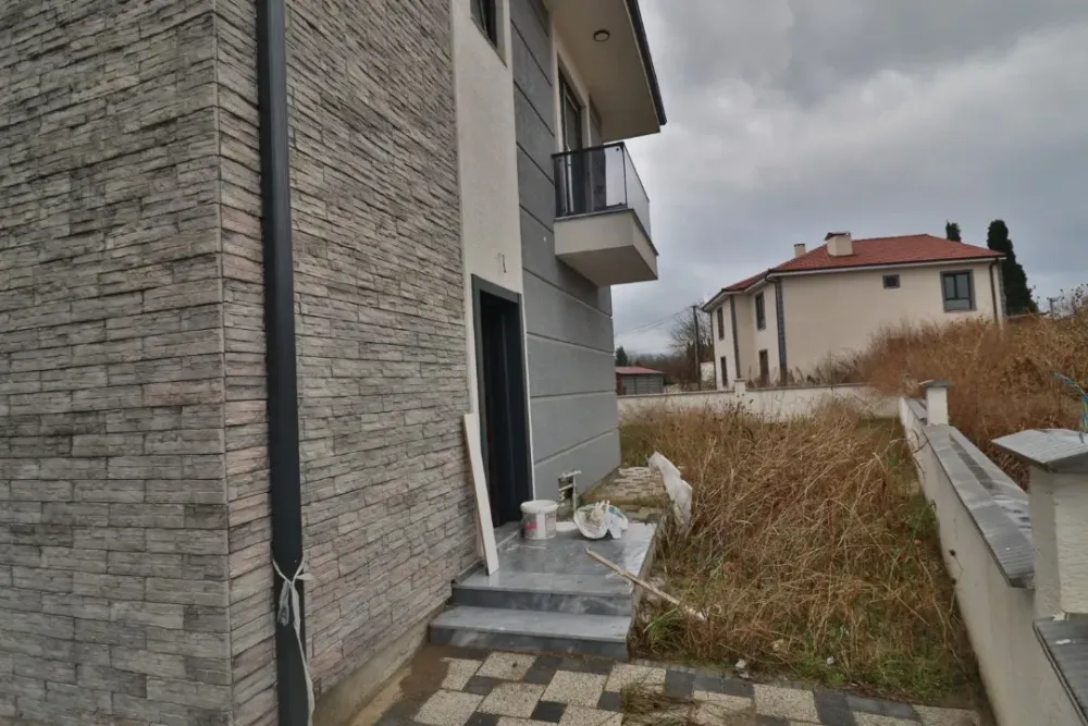 BEYKENT'TEN KİRALIK Karaaptiler Mah.'de 4+1 230 M² Geniş BOŞ Villa