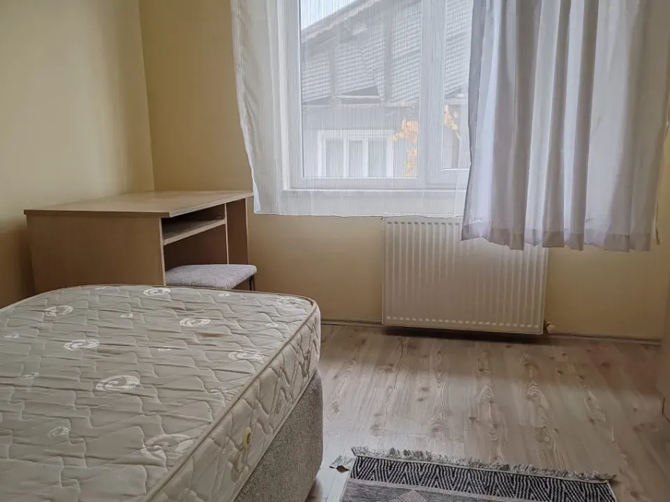 SERDİVAN MAVİ DURAK POLİS KARAKOLU YANI EŞYALI LUX 2+1 DAİRE