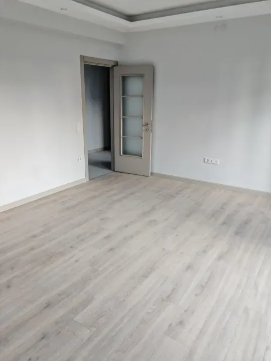 OKULLAR BÖLGESİNDE OLAŞIMI KOLAY 3+1 DAİRE