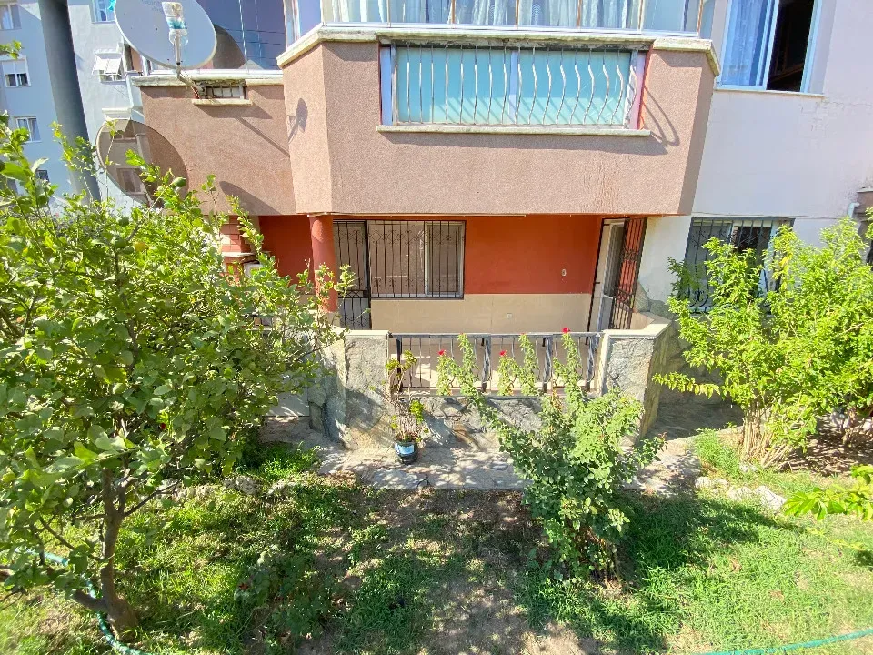 Ürkmez'de Plaja 300M Mesafede 130M2 Ayrı Mutfaklı Satılık 3+1 Daire