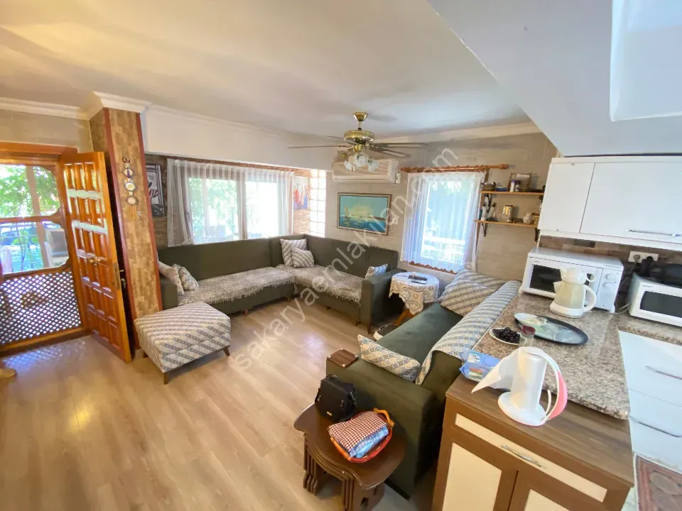 Doğanbey'de Site İçerisinde Geniş Bahçeli Müstakil.satılık 4+1 Villa