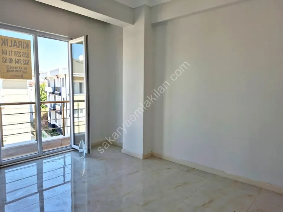 ADAPAZARI AKINCILAR MAHALLESİNDE SATILIK 2+1 DAİRE