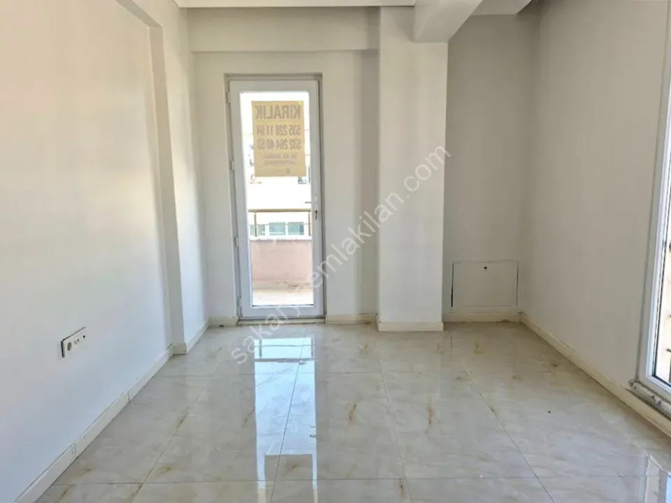 ADAPAZARI AKINCILAR MAHALLESİNDE SATILIK 2+1 DAİRE