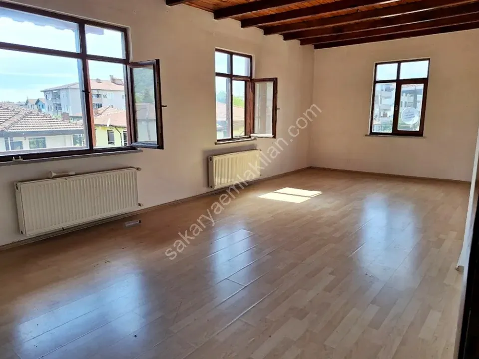 SAPANCA GAZİPAŞA MAHALLESİNDE KİRALIK 2+1 DAİRE