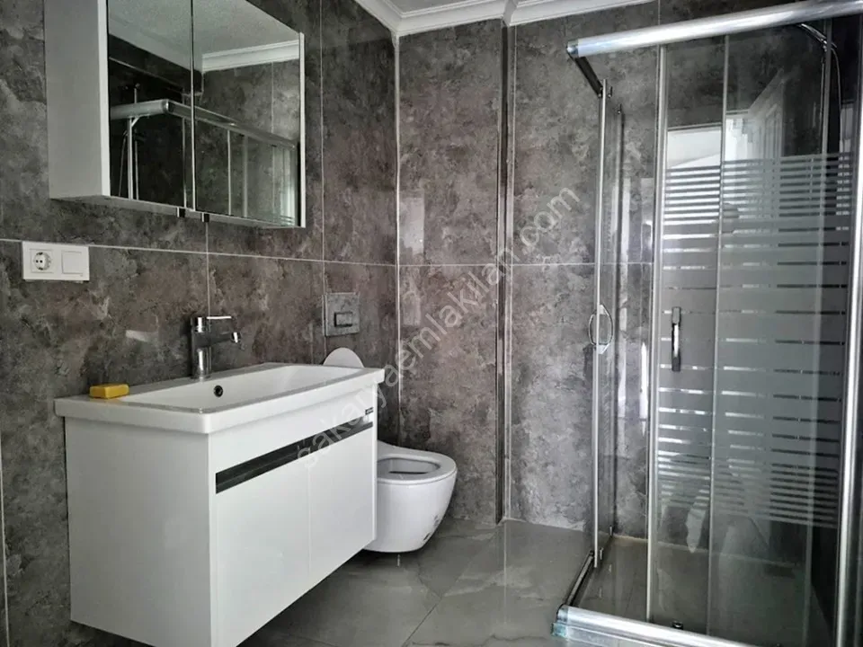 ADAPAZARI GÜNEŞLER MAHALLESİNDE SATILIK 5+1 DUBLEKS DAİRE