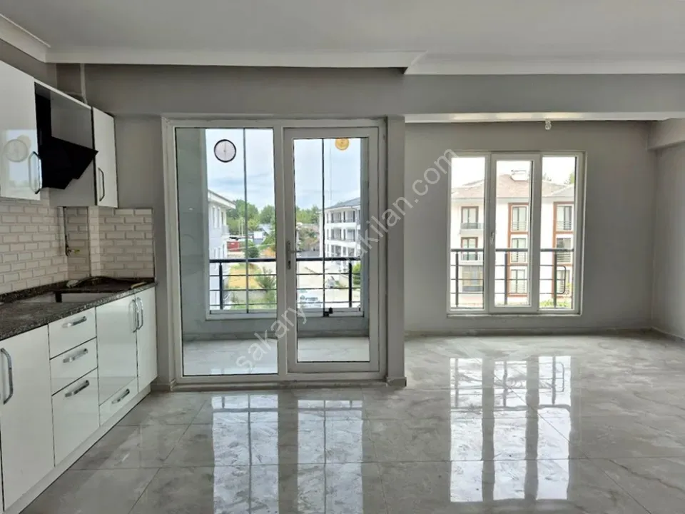 ADAPAZARI GÜNEŞLER MAHALLESİNDE SATILIK 5+1 DUBLEKS DAİRE