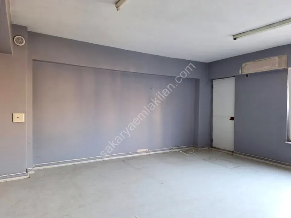 ADAPAZARI TIĞCILAR MAHALLESİNDE KİRALIK OFİS