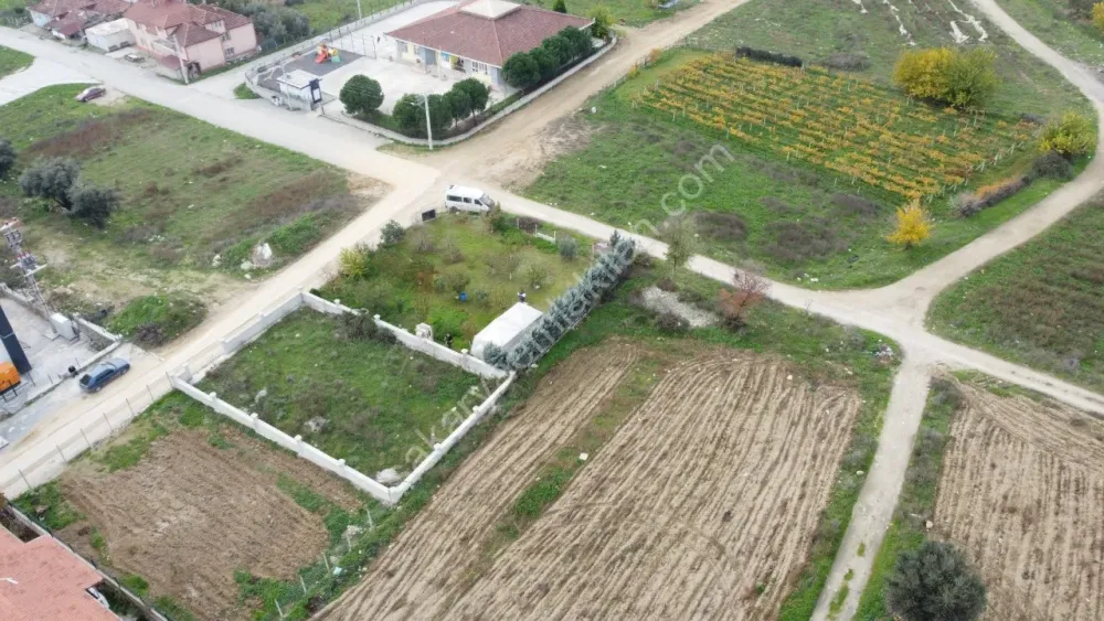 SAKARYA PAMUKOVA CUMHURİYET MAH.MÜKEMMEL KONUMDA 375 M2 İMARLI ARSA