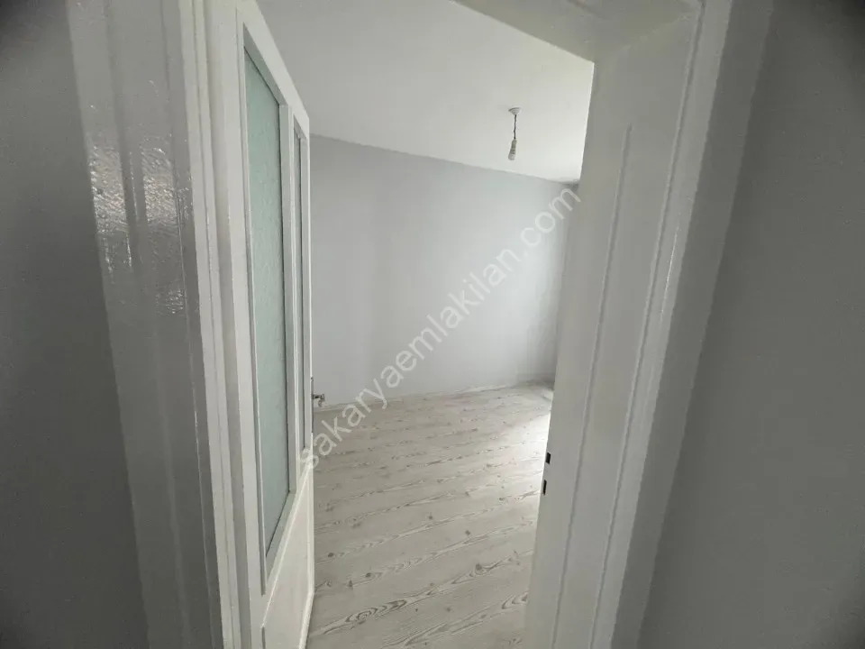 AYDIN EMLAK'TAN KİRALIK DAİRE 2+1 YÜKSEK GİRİŞ - MİTHATPAŞA / ADAPAZARI