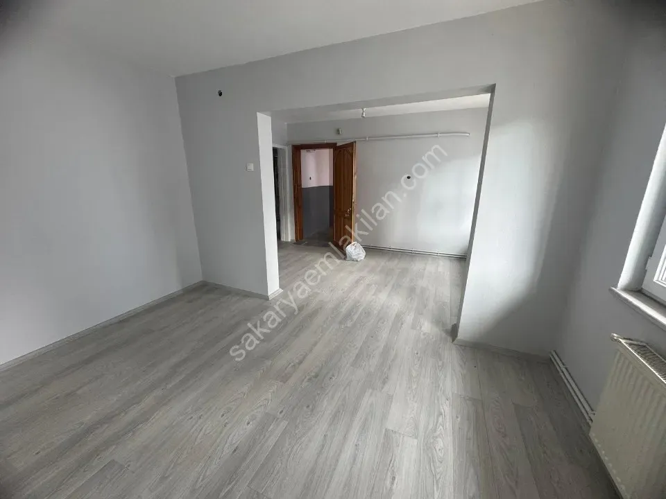 AYDIN EMLAK'TAN KİRALIK DAİRE 2+1 YÜKSEK GİRİŞ - MİTHATPAŞA / ADAPAZARI