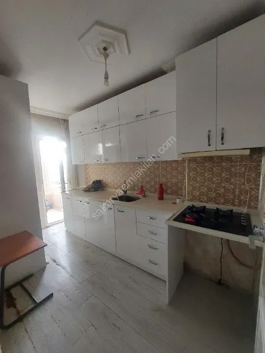 YILDIZ GAYRİMENKUL'DEN KİRALIK DAİRE DOĞUM EVİ İLERİSİ CADDE ÜZERİ