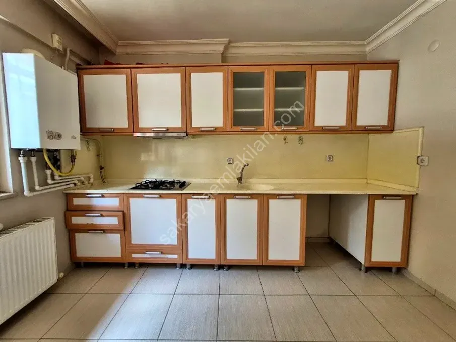 SERDİVAN MERKEZDE KİRALIK 3+1 DAİRE