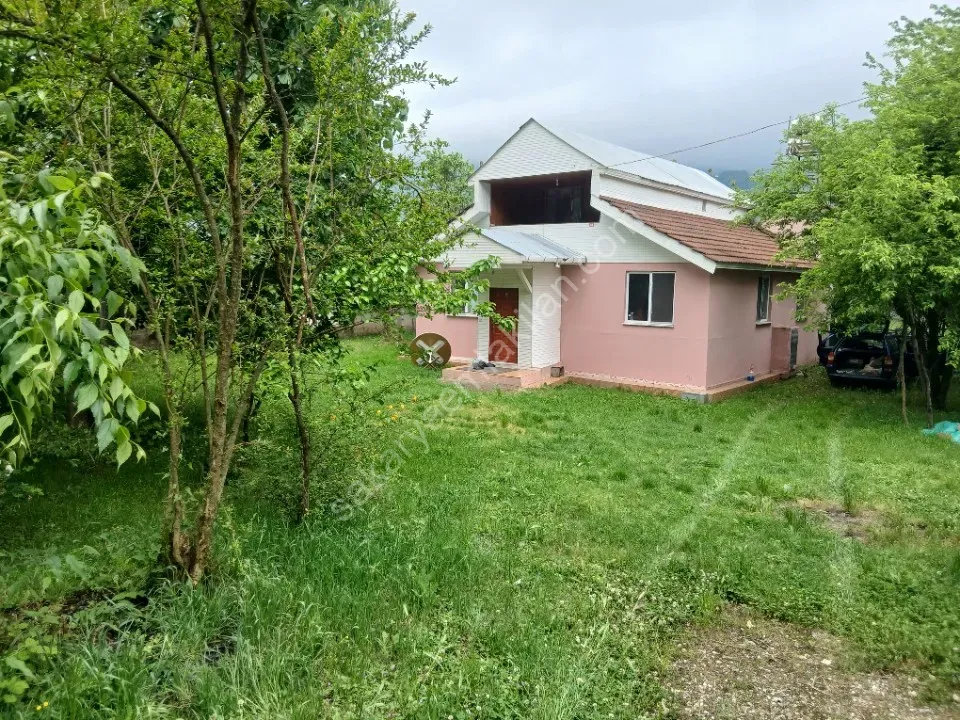 Yayla evi ile birlikte satılıktır